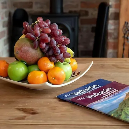 公寓 Wheelhouse . A Brick-built Barn Conversion 瑟斯克